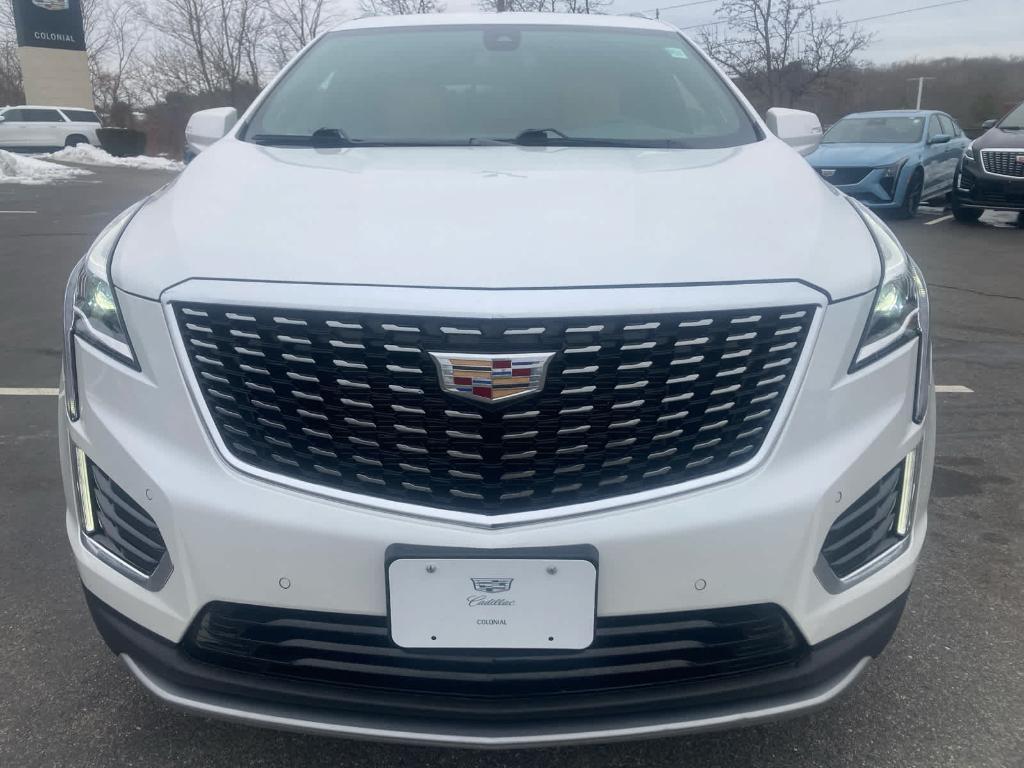 used 2022 Cadillac XT5 car, priced at $38,888