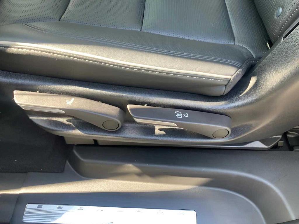 used 2023 Cadillac Escalade ESV car, priced at $72,222