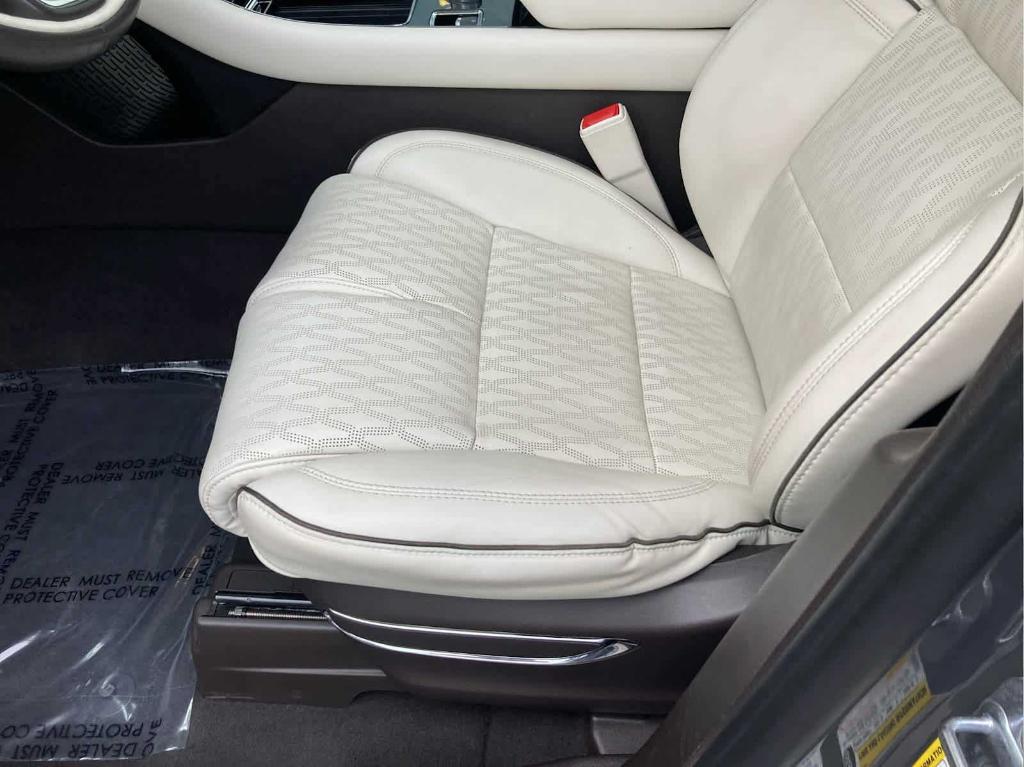 used 2020 Lincoln Aviator car, priced at $39,998