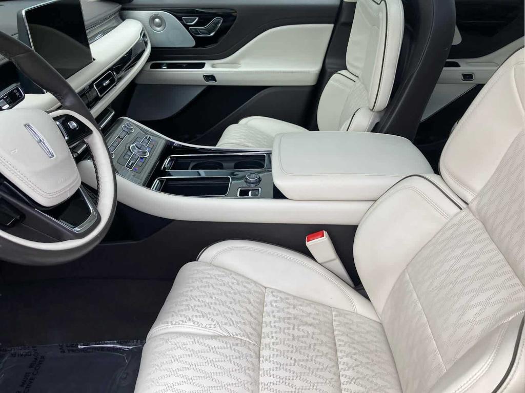used 2020 Lincoln Aviator car, priced at $39,998