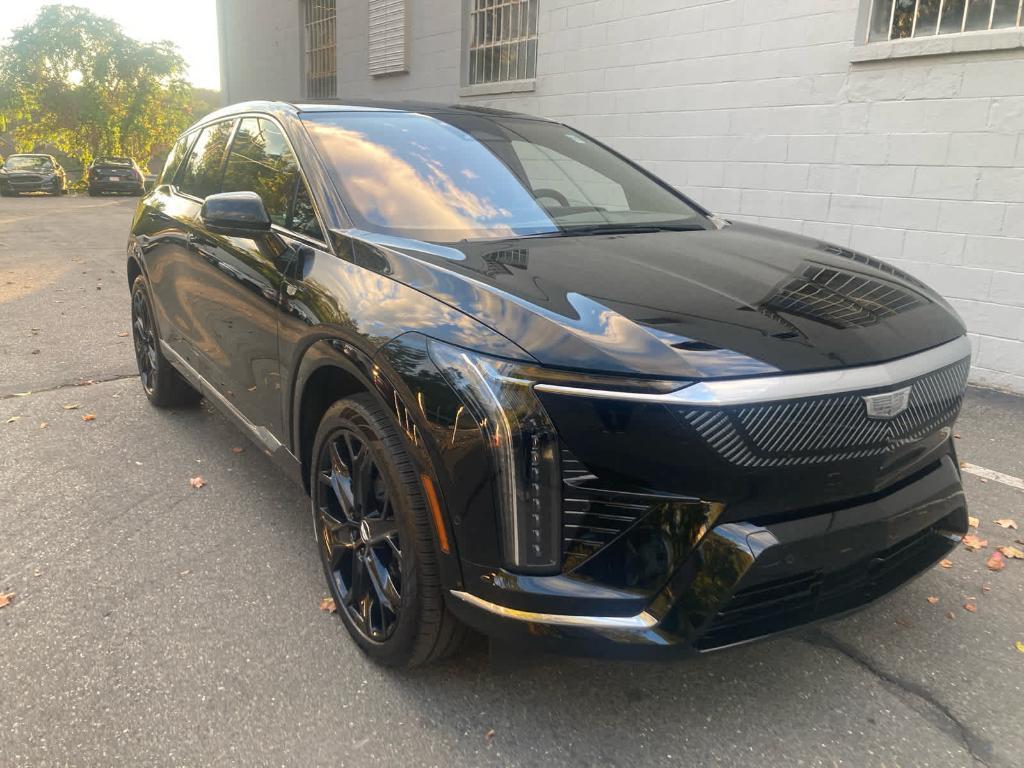 used 2025 Cadillac OPTIQ car, priced at $51,440