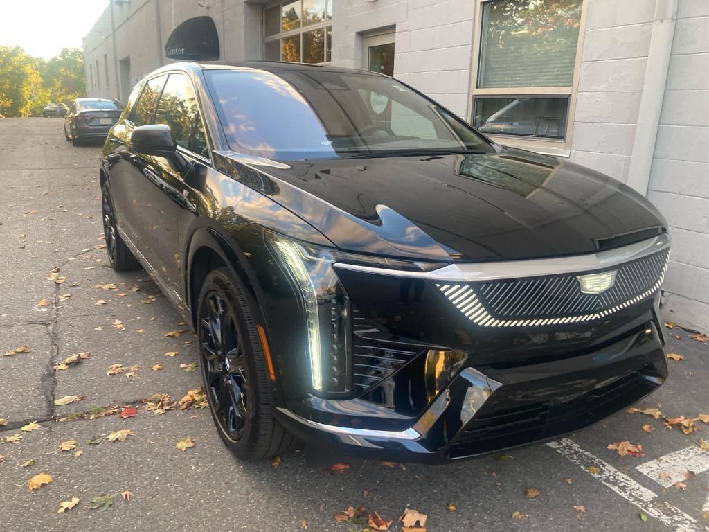 used 2025 Cadillac OPTIQ car, priced at $51,440
