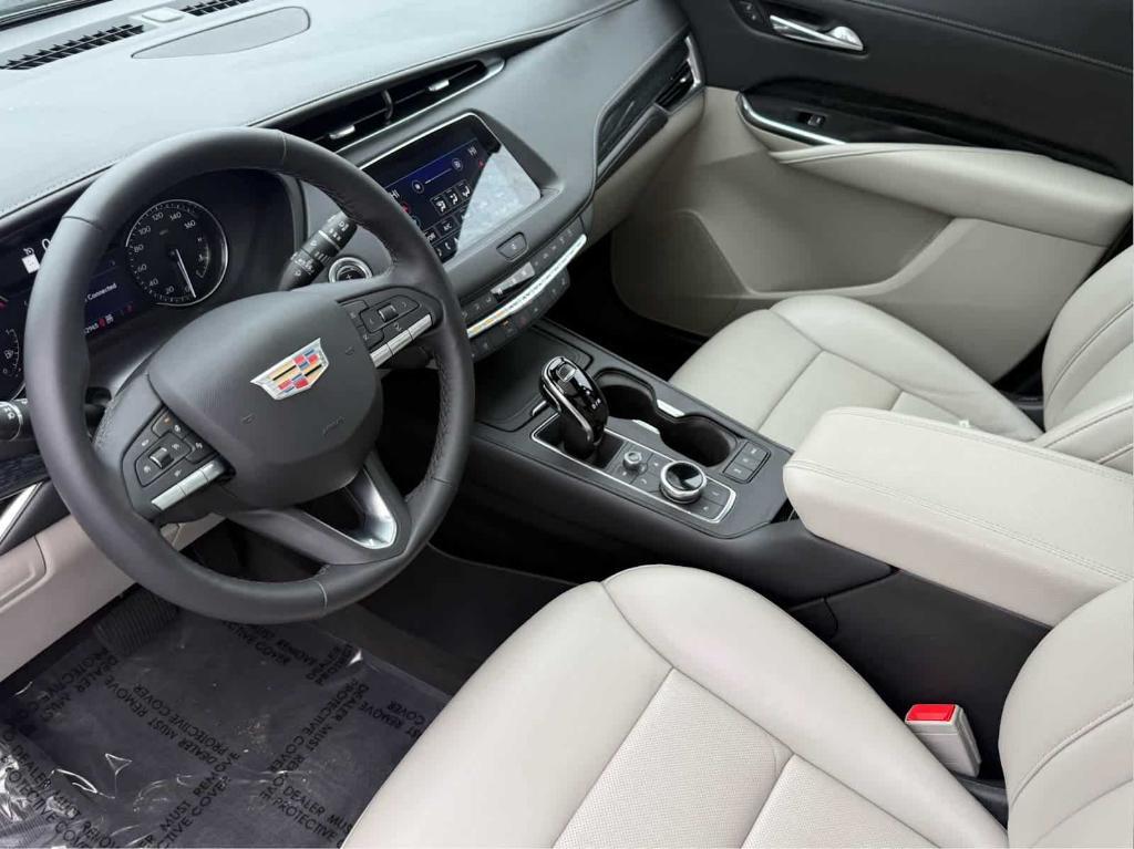used 2022 Cadillac XT4 car, priced at $32,989