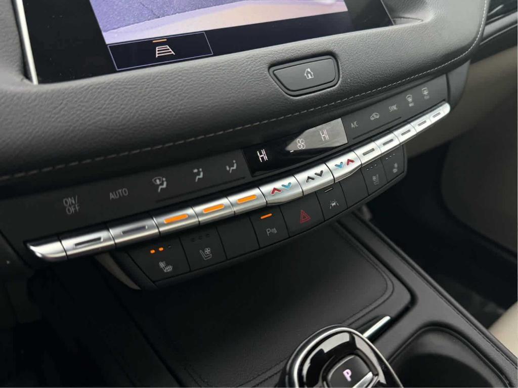 used 2022 Cadillac XT4 car, priced at $32,989