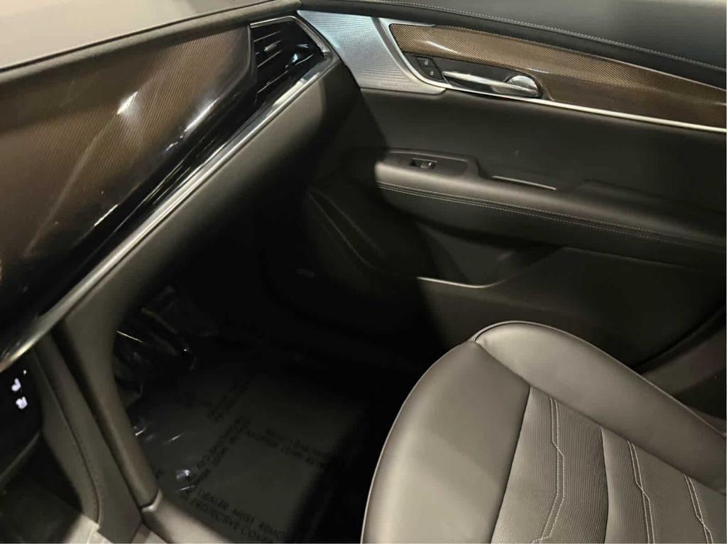 used 2024 Cadillac XT6 car, priced at $56,225