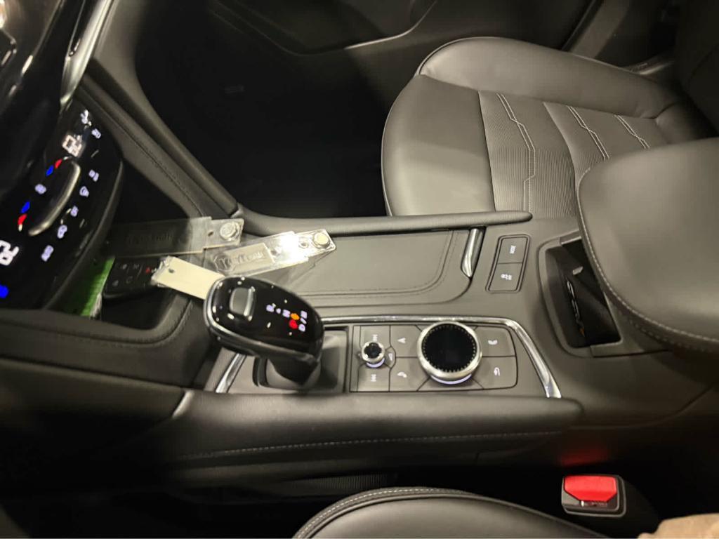 used 2024 Cadillac XT6 car, priced at $56,225