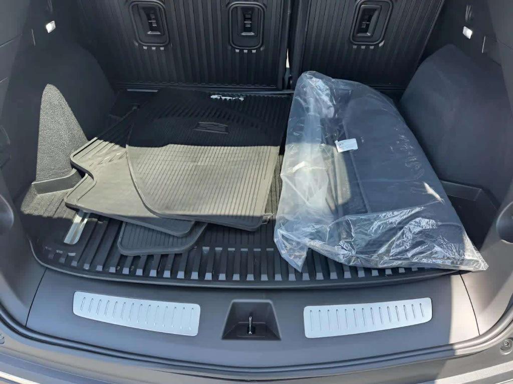 used 2024 Cadillac XT5 car, priced at $54,740