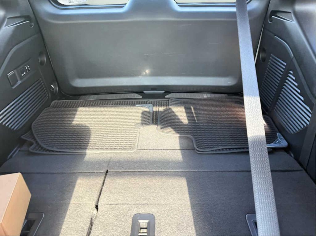 used 2024 GMC Yukon car, priced at $88,998