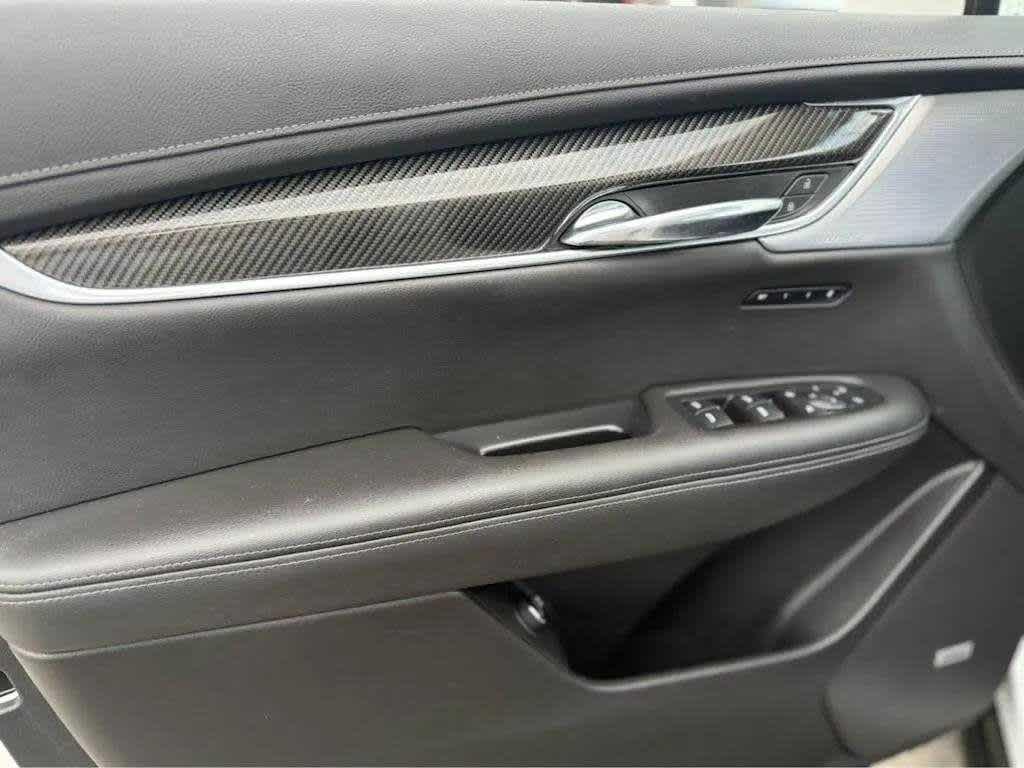 used 2020 Cadillac XT6 car, priced at $37,888