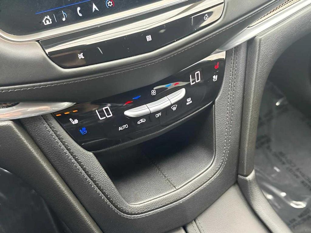 used 2021 Cadillac XT5 car, priced at $39,998