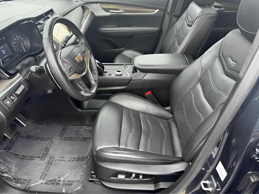 used 2021 Cadillac XT5 car, priced at $39,998