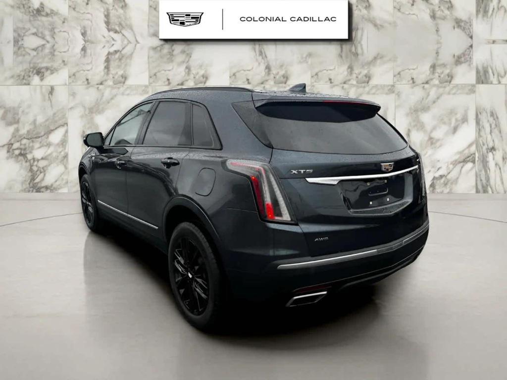 used 2021 Cadillac XT5 car, priced at $39,998