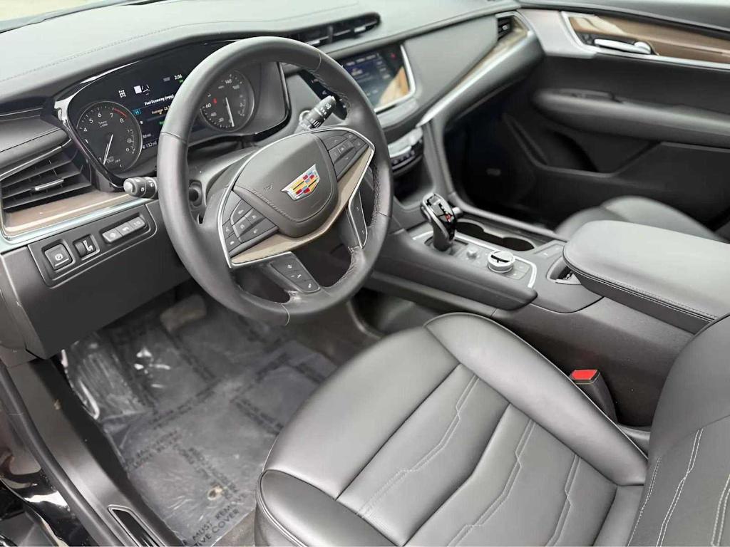 used 2024 Cadillac XT5 car, priced at $53,740