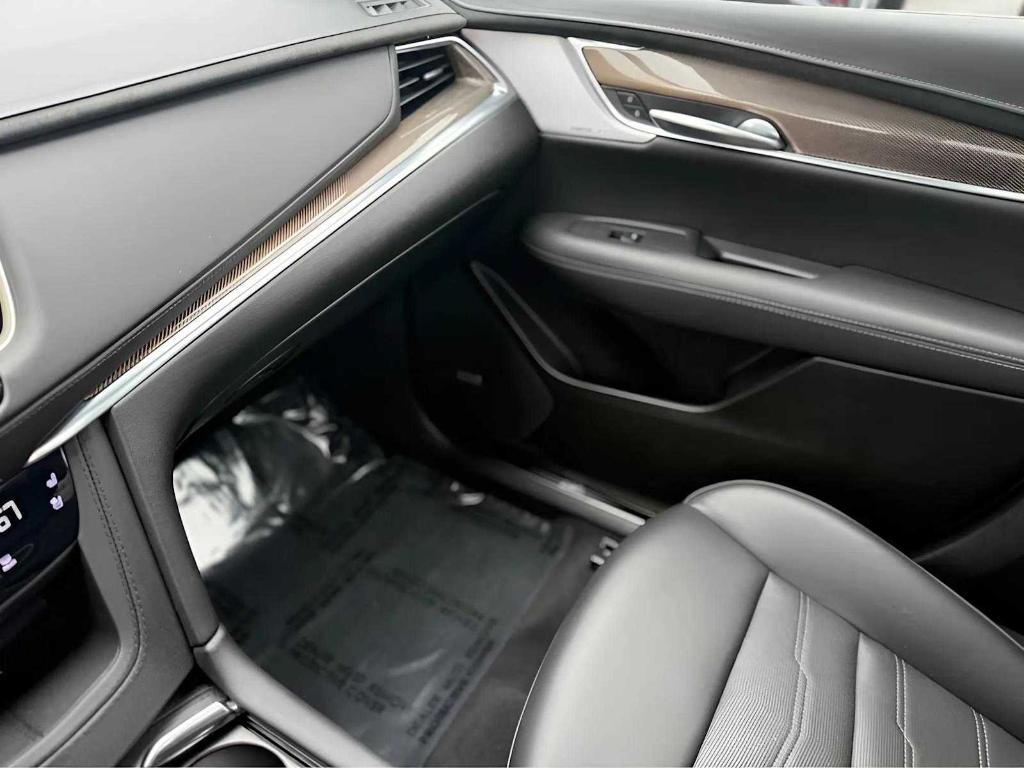 used 2024 Cadillac XT5 car, priced at $53,740