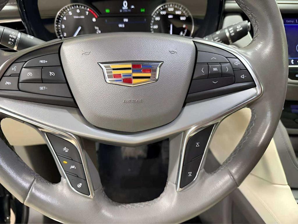 used 2020 Cadillac XT5 car, priced at $32,444