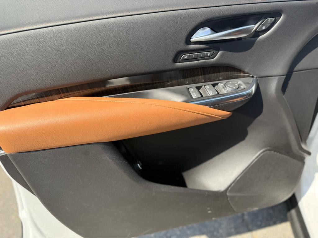used 2023 Cadillac XT4 car, priced at $35,888