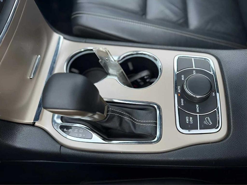 used 2017 Jeep Grand Cherokee car, priced at $17,444