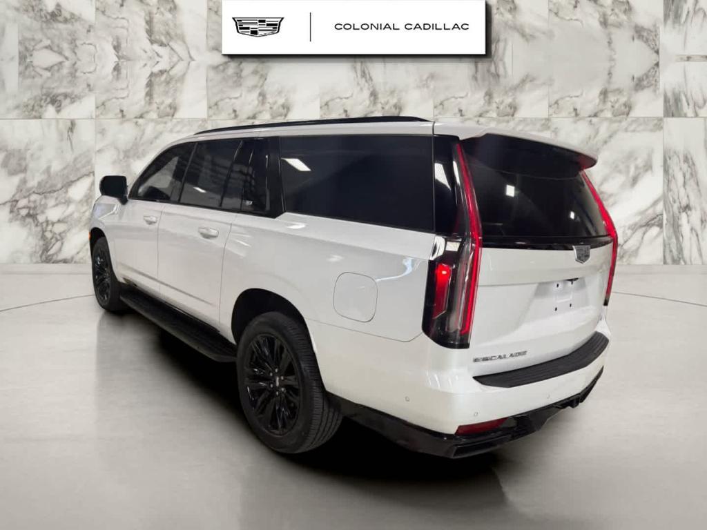 used 2021 Cadillac Escalade ESV car, priced at $65,998