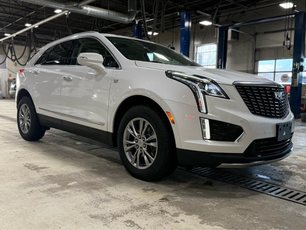 used 2022 Cadillac XT5 car, priced at $38,997