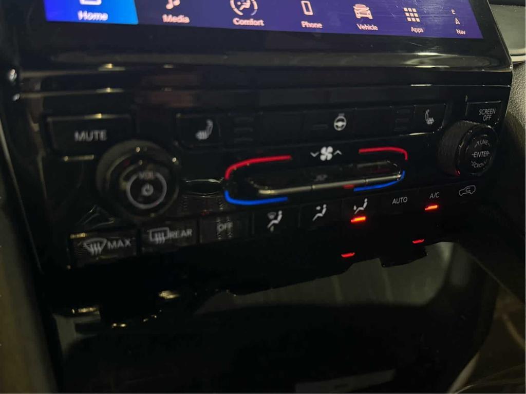 used 2025 Jeep Grand Cherokee L car, priced at $46,850