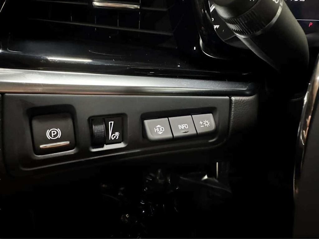 used 2025 Cadillac XT6 car, priced at $67,260