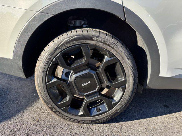 used 2024 Kia Sorento car, priced at $33,295