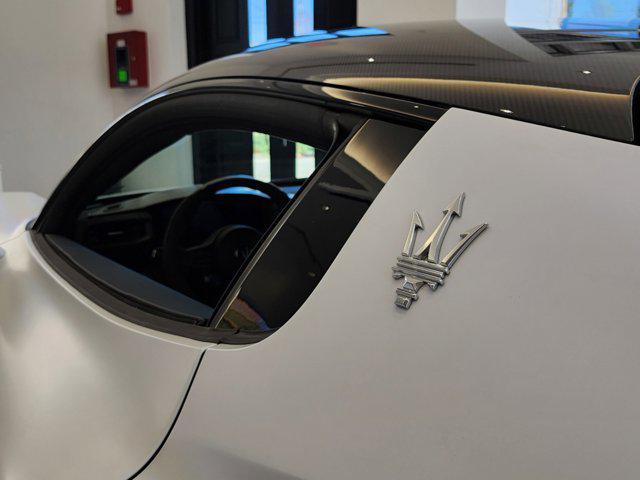new 2023 Maserati MC20 car, priced at $279,500