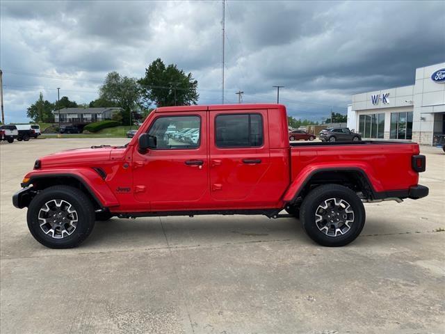 new 2024 Jeep Gladiator car, priced at $47,499