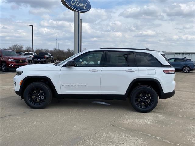 new 2024 Jeep Grand Cherokee car, priced at $41,999