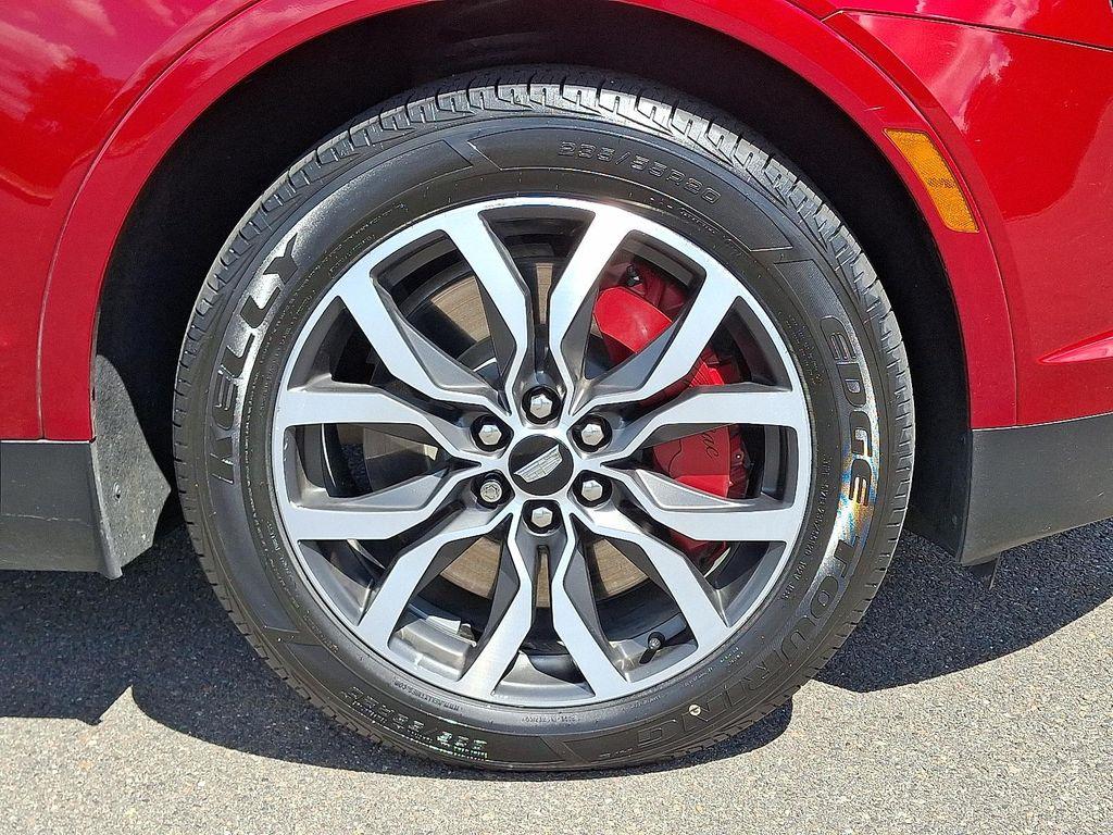used 2023 Cadillac XT5 car, priced at $35,995