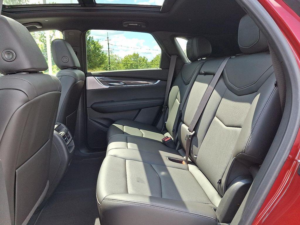 used 2023 Cadillac XT5 car, priced at $35,995