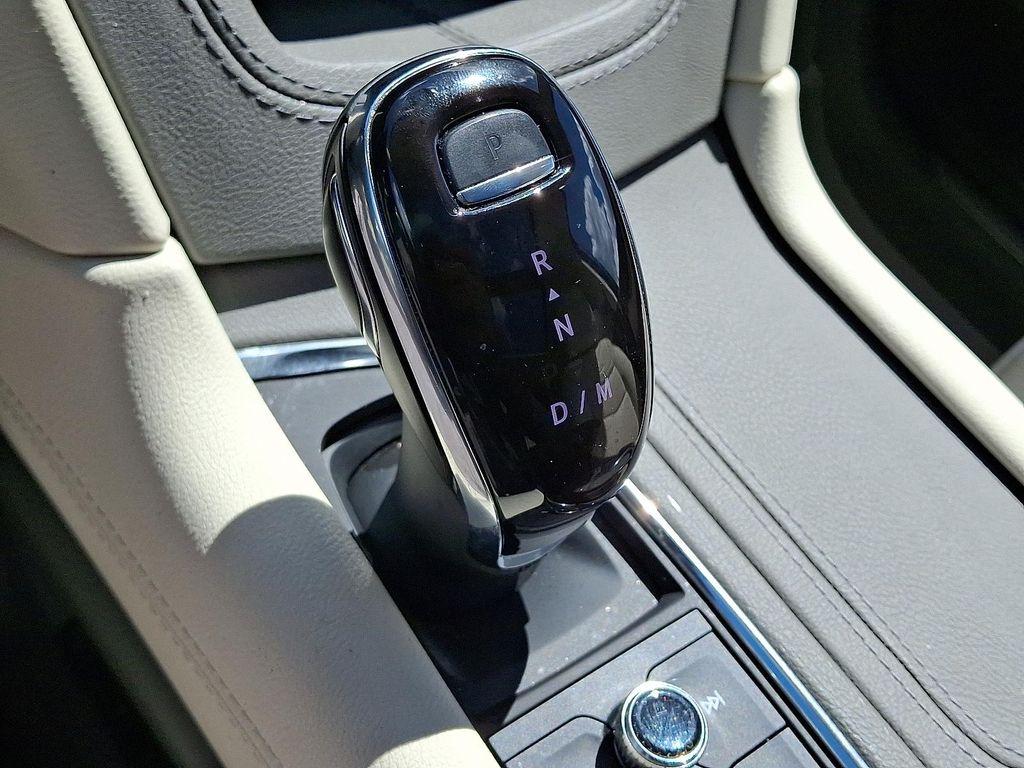 used 2023 Cadillac XT5 car, priced at $35,995