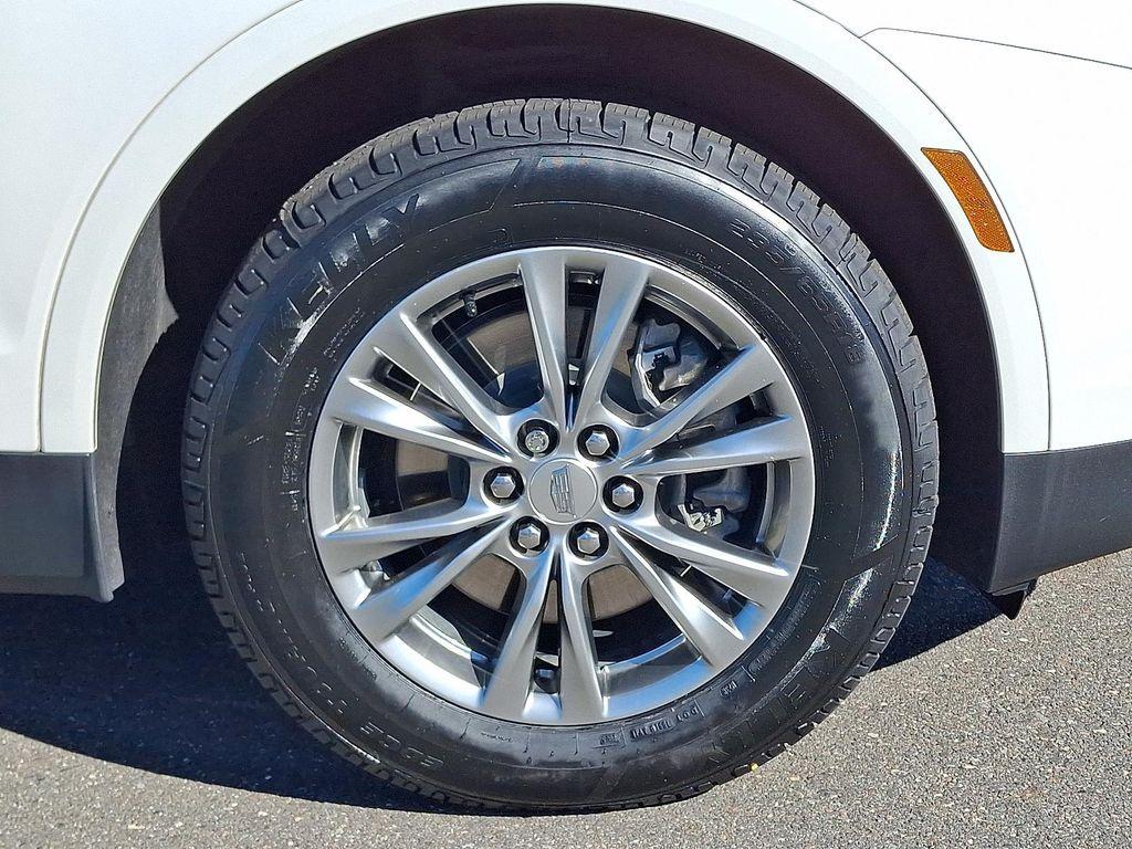 used 2022 Cadillac XT5 car, priced at $30,794