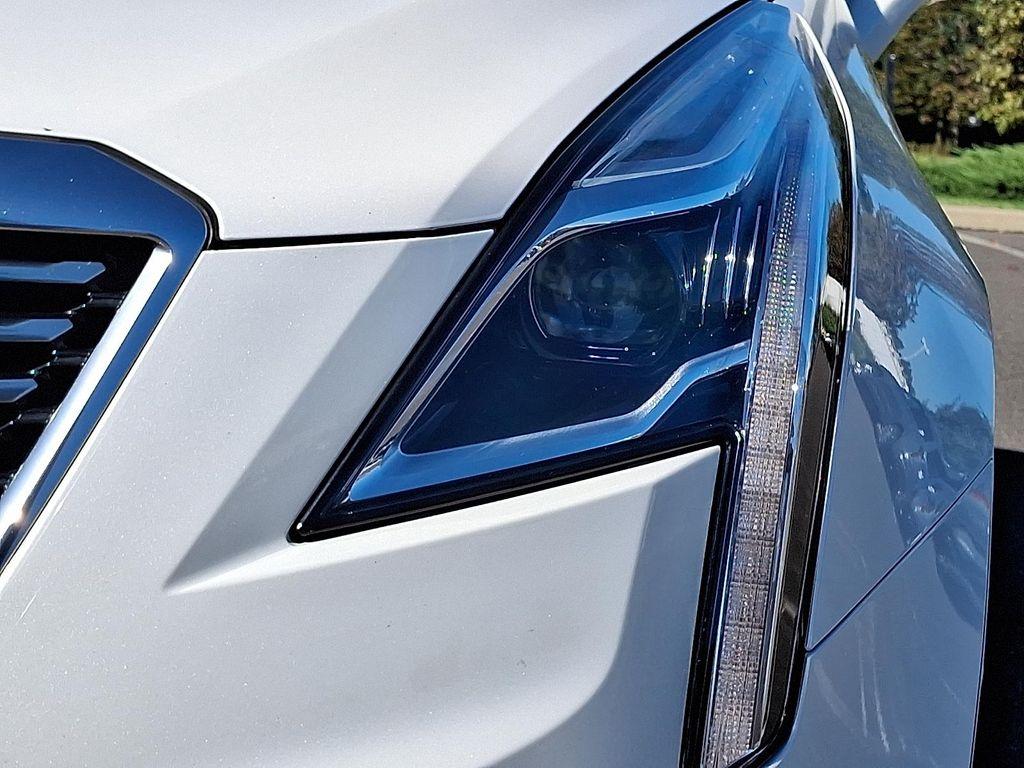 used 2022 Cadillac XT5 car, priced at $30,794