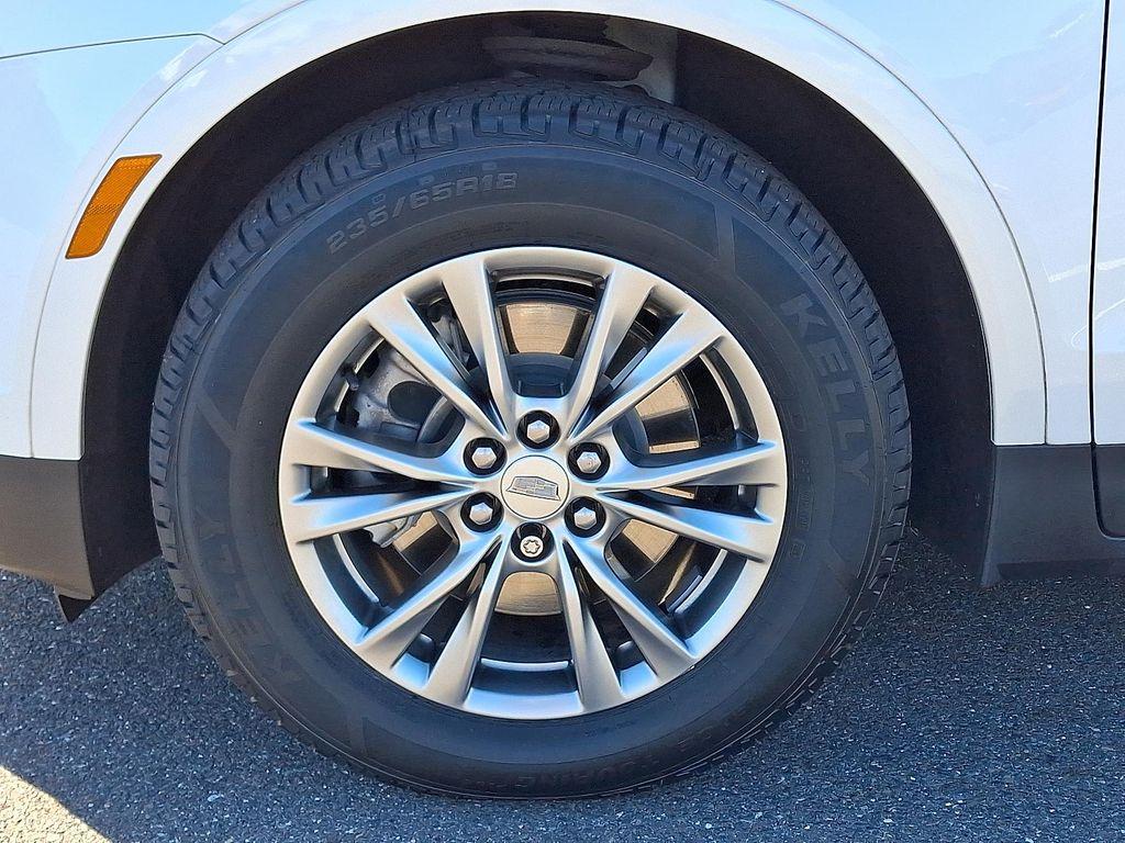 used 2022 Cadillac XT5 car, priced at $30,794