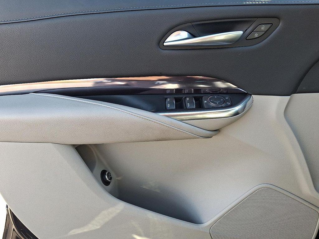 used 2023 Cadillac XT4 car, priced at $26,425