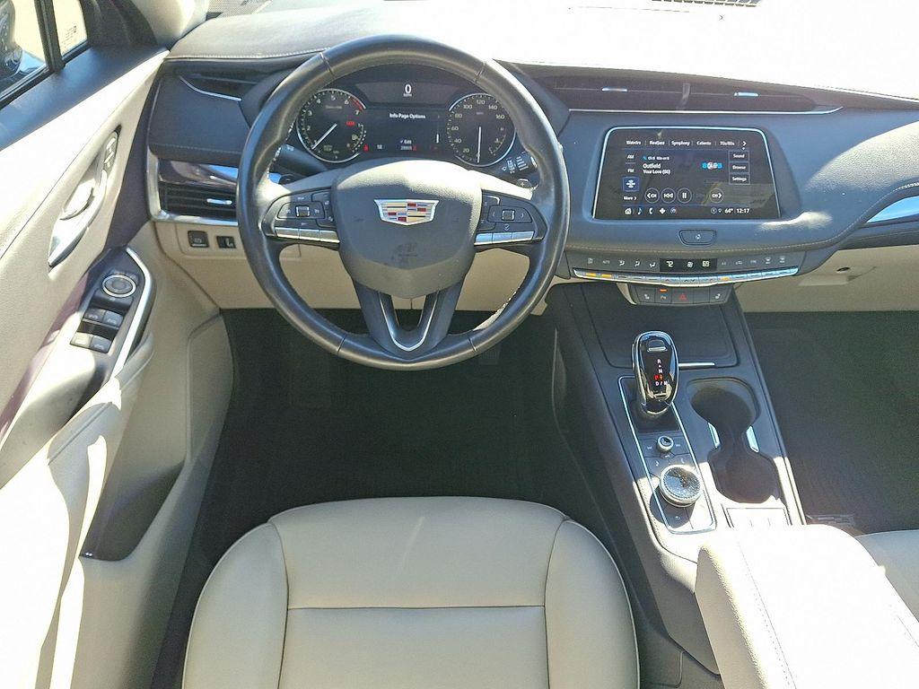 used 2023 Cadillac XT4 car, priced at $26,425