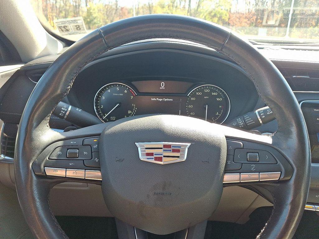 used 2023 Cadillac XT4 car, priced at $26,425