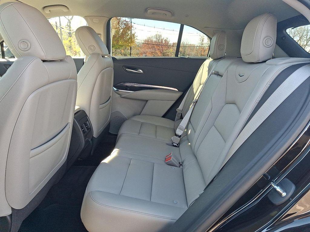 used 2023 Cadillac XT4 car, priced at $26,425