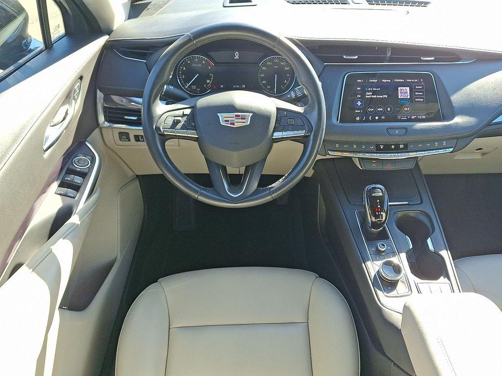 used 2022 Cadillac XT4 car, priced at $26,795