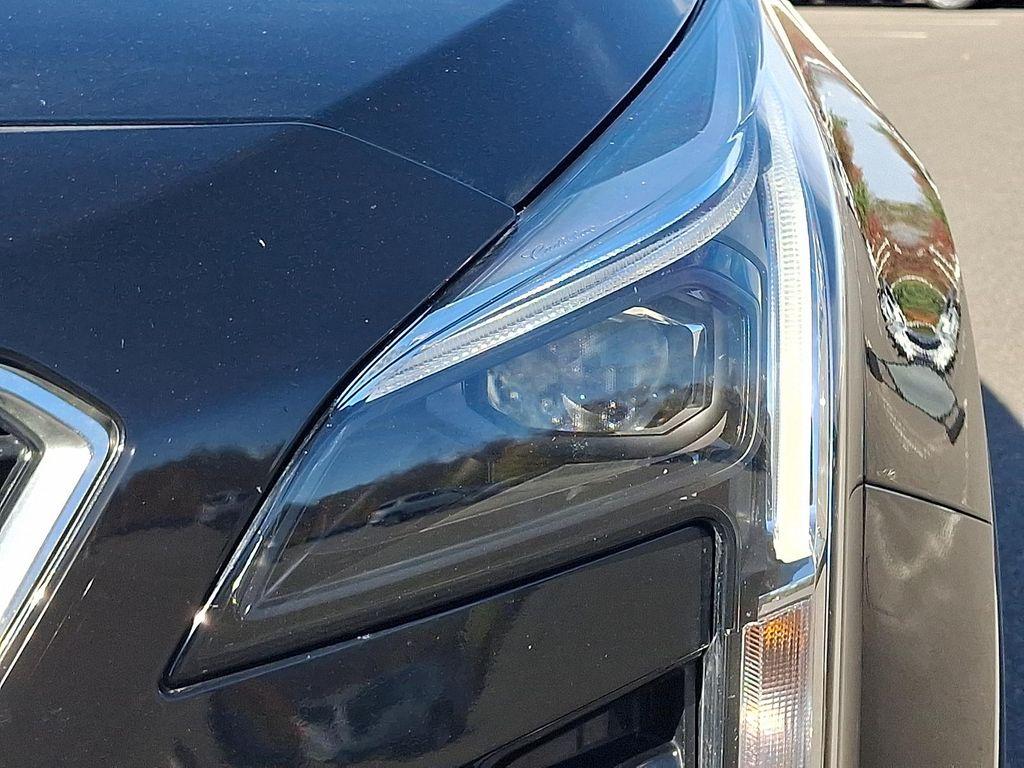 used 2023 Cadillac XT4 car, priced at $25,470