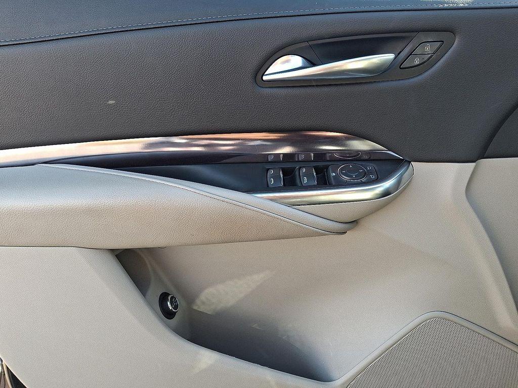 used 2023 Cadillac XT4 car, priced at $25,470