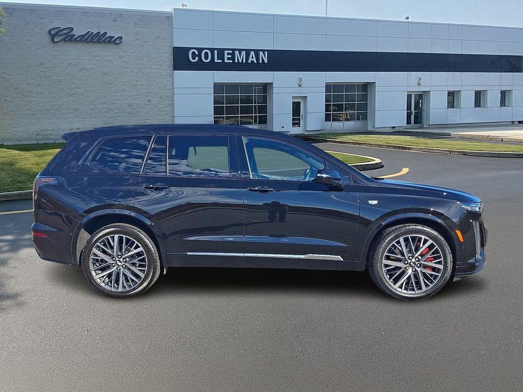 used 2025 Cadillac XT6 car, priced at $53,994