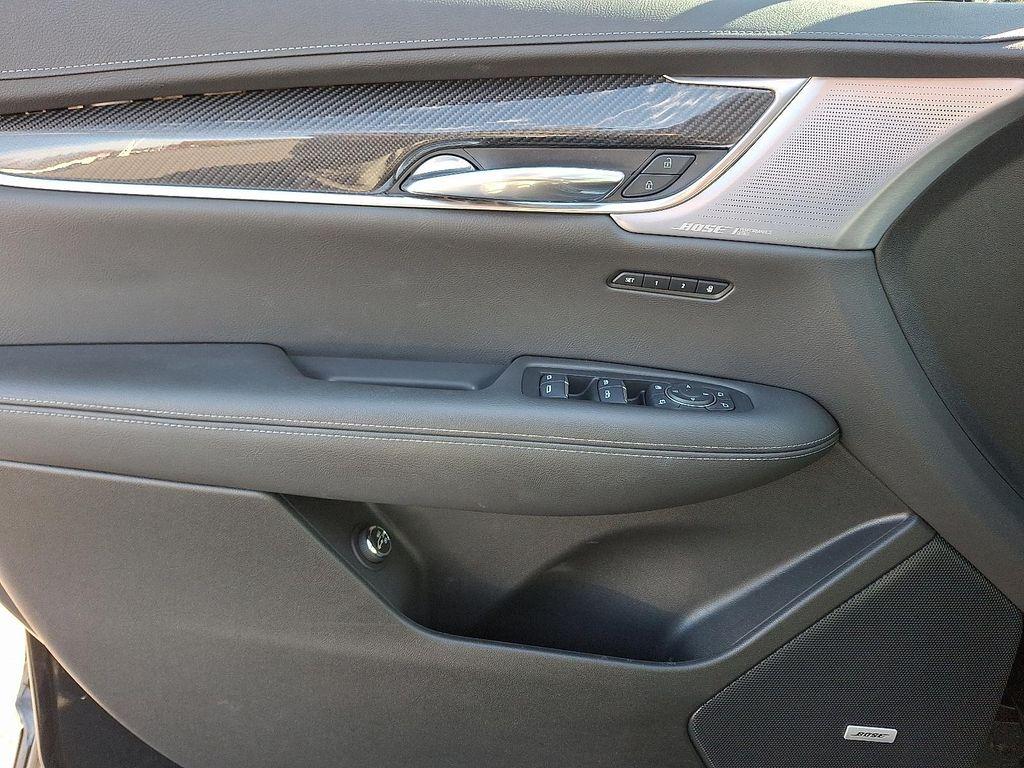 used 2025 Cadillac XT6 car, priced at $53,994