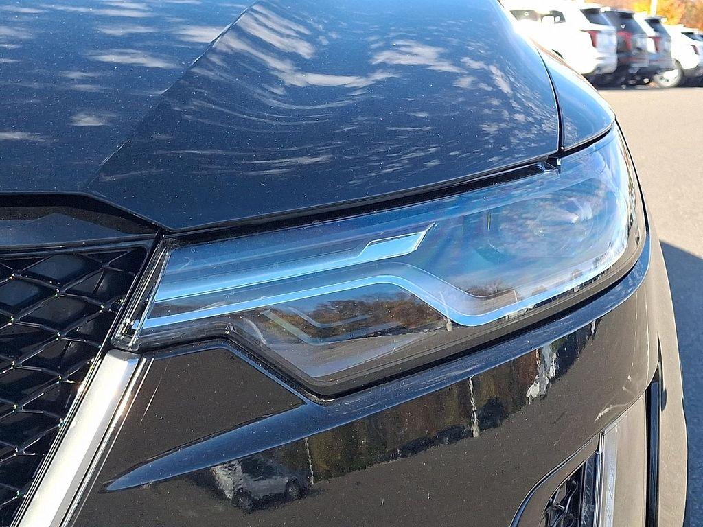 used 2025 Cadillac XT6 car, priced at $53,994