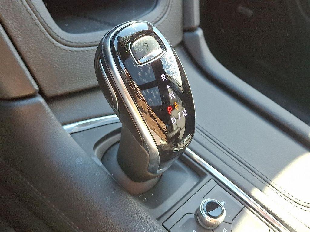 used 2025 Cadillac XT6 car, priced at $53,994