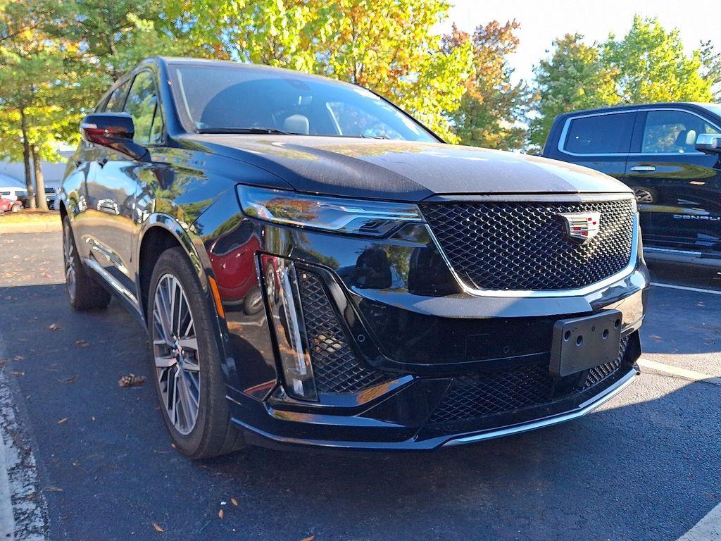 used 2025 Cadillac XT6 car, priced at $54,995
