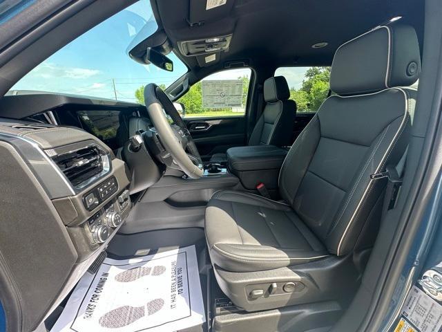 new 2025 GMC Yukon XL car, priced at $78,030