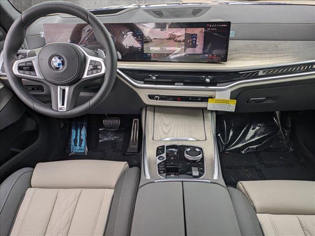 new 2025 BMW X7 car, priced at $119,010