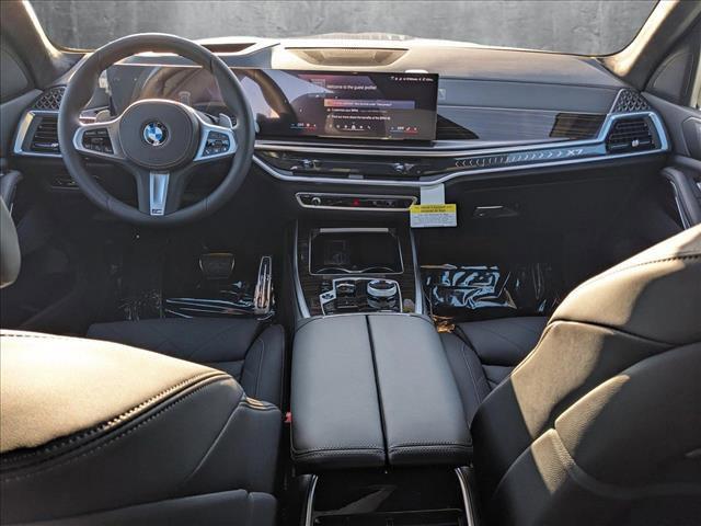 new 2025 BMW X7 car, priced at $93,885